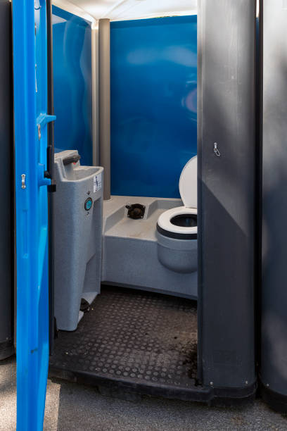 Best Construction site porta potty rental  in Edgerton, WI